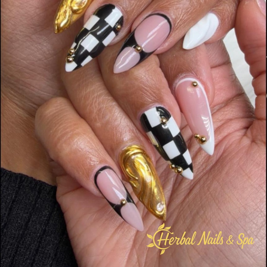 Herbal Nails & Spa